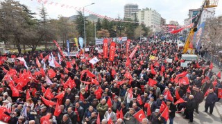 Özgür Özelin Nevşehir mitingine pankart damga vurdu