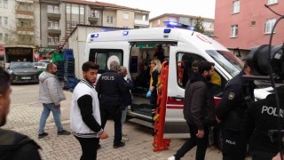 Parasını alamayınca eylem için inşaata çıkan işçiyi polis ikna etti
