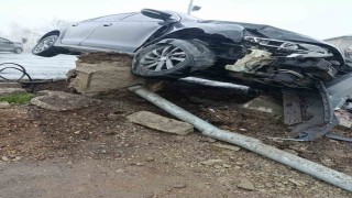 Patnosta yağışlı hava kazayı beraberinde getirdi:2 yaralı