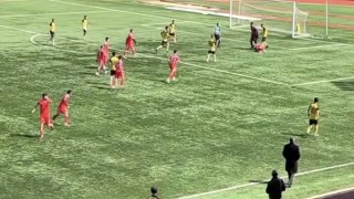 Penaltı golü sonrası çıkan arbedede futbolcunun elmacık kemiği kırıldı