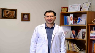 Prof. Dr. Koçkaya: Sokak hayvanlarına karşı sorumluluklarımız var