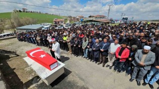 Rahatsızlanarak hayatını kaybeden kursiyer jandarma toprağa verildi