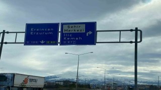 Refahiye yol ayrımındaki tabelada Kemaliye eksikliği tepki çekti