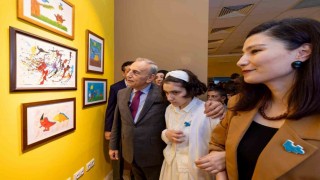 Renklerin diliyle farkındalık: Ayşegülün sergisi büyük ilgi gördü