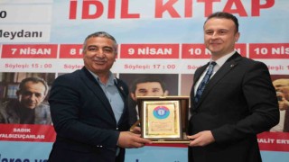 Sağlık-Senden Kaymakam Adıgüzele Hizmet plaketi