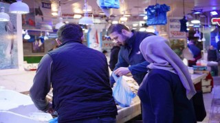 Sakaryada sezonun son balıkları vatandaşla buluşuyor
