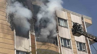 Şanlıurfada korkutan yangın: Mahsur kalanlar kurtarıldı
