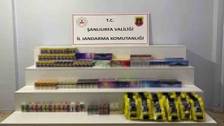 Şanlıurfada yol kontrolünde 8 bin 958 paket gümrük kaçağı sigara ele geçirildi