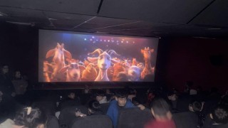 Şırnak Belediyesinden miniklere sinema sürprizi