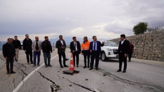 Şırnakta yağış sonrası bozulan yollar için acil müdahale