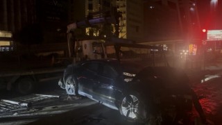 Şişlide lüks otomobil kaza yaptı: 3 yaralı