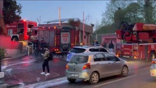 Şişlide plaza otoparkındaki elektrikli otomobil alevlere teslim oldu