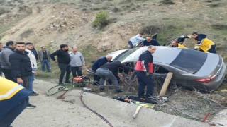 Sivasın Suşehri ilçesinde trafik kazası,  3 yaralı