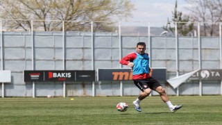 Sivassporda Rey Manaj idmanlara başladı