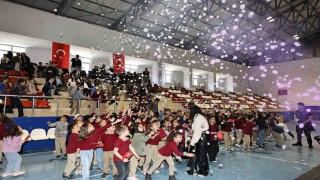 Sivasta çocuklar halk oyunlarıyla buluştu