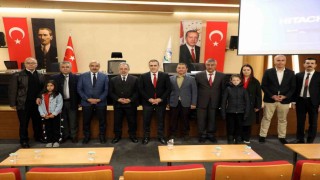 Talasta atıklar sanata dönüşüyor