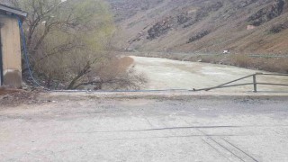 Taşbaşı Köprüsü hasar gördü