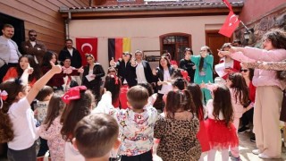 Tekirdağlı minikler Almanca öğrenerek 23 Nisanı kutladı