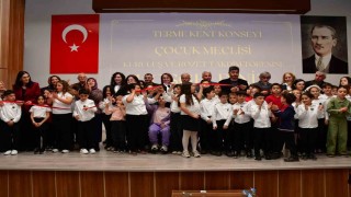 Termede çocuklar yönetimi katılıyor