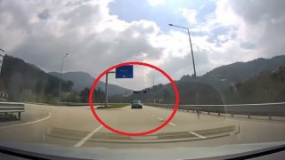 Ters yönden gelen araç faciayı böyle teğet geçti