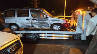 Ters yönden gelen aracın neden olduğu zincirleme kaza kamerada