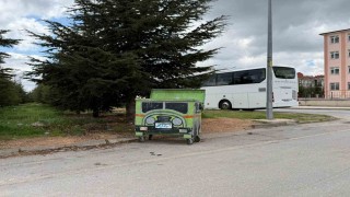 Tır motifli çöp kutusu dikkat çekiyor