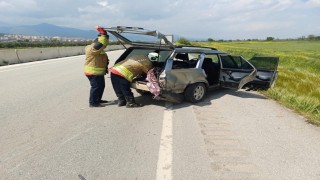 Tofaş hurdaya döndü: 2 yaralı