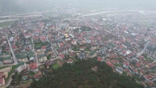 Tokatta toprak kayması nedeniyle 13 dairenin tahliye edildiği bölge dron ile görüntülendi