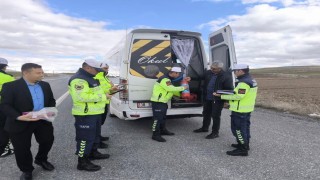 Tomarzada servis şoförlerine güvenlik ve trafik eğitimi verildi