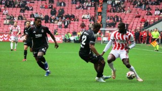 Trendyol Süper Lig: Samsunspor: 0 - Beşiktaş: 0 (İlk yarı)