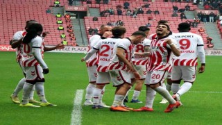 Trendyol Süper Lig: Samsunspor: 1 - Konyaspor: 1 (İlk yarı)