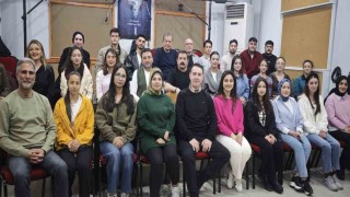 TRT Erzurum Radyosunda ustalar ile gençler buluştu
