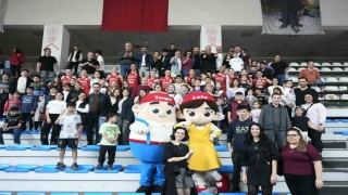 Turgutlunun perilerinden Play-Offa muhteşem başlangıç