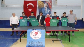 Türkiye üçüncüsü Menteşe Anadolu Lisesine federasyondan tenis masası