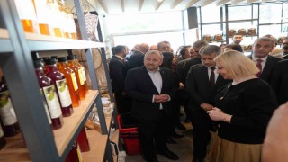 Türkiyenin ilk ‘ekolojik marketi açıldı