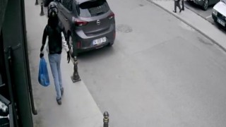 Ümraniyede otomobilden 2 kilo altın ve 60 bin Euro çalan 4 şüpheli tutuklandı