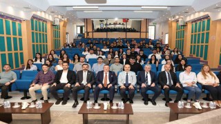 Üniversiteli öğrenciler Denizli OSB Yönetim Kurulu Başkanı Selim Yaymanoğlu ile buluştu