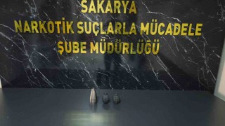 Uyuşturucu baskınında evden el bombası ve havan topu gövdesi çıktı