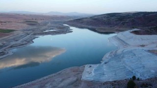 Uzunlu Barajında su seviyesindeki değişim dronla görüntülendi