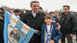 Vali Aydın Baruş kutlama coşkusuna katıldı