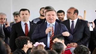 Vali Aydoğdudan gençlere hem değer hem spor vurgusu