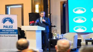 Vali Baruş, Palandöken Ekonomi Zirvesinde konuştu