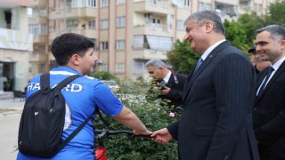 Vali Yavuz, Kozanda vatandaşlarla bir araya geldi