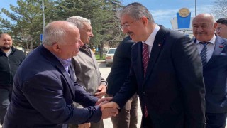 Vali Yılmaz, Alpuda hem vatandaşla buluştu, hem çalışmaları denetledi