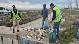 Van Gölünün sessiz kahramanları için yol temizliği