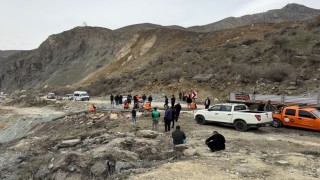 Van-Hakkari kara yolunda heyelan riski devam ediyor