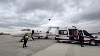 Vanda 2 günlük bebek için ambulans uçak havalandı