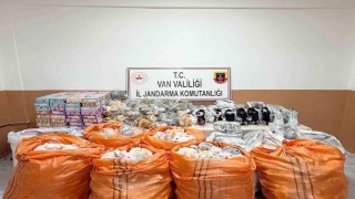 Vanda 4 milyon 100 bin lira değerinde gümrük kaçağı malzeme ele geçirildi
