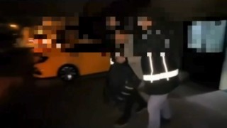 Vanda göçmen kaçakçılığı operasyonlarında 3 tutuklama