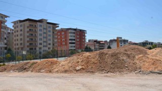 Vatandaşlardan yol kenarına dökülen hafriyatlara tepki